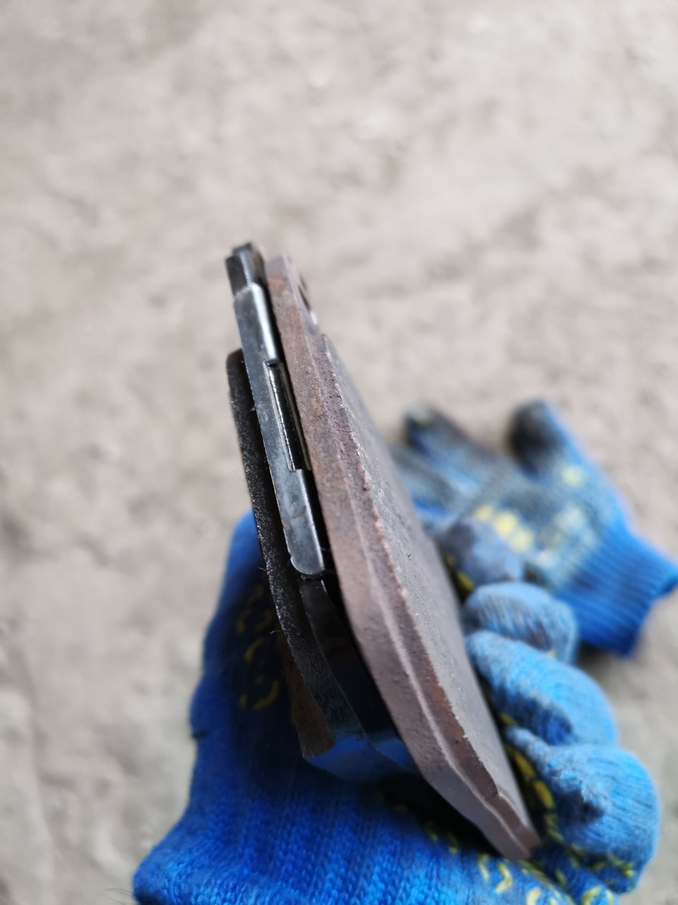 Знову заміна передніх колодок 4