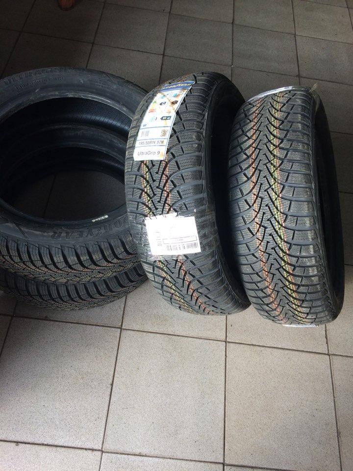 Зимова гума Goodyear 1