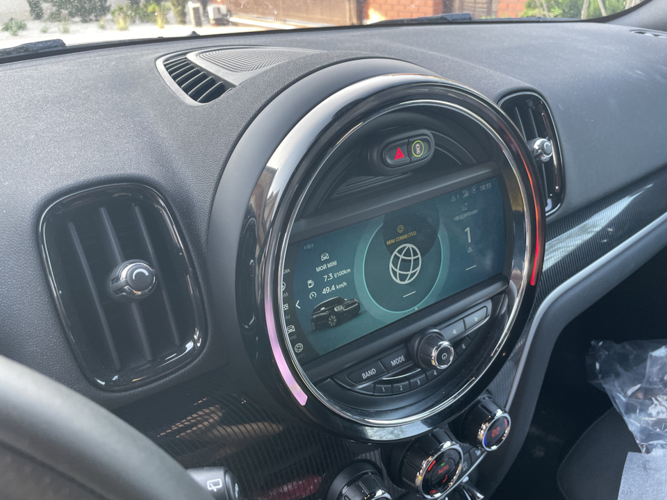 #4. Рестайл, голова з CarPlay, нова панель приладів 1