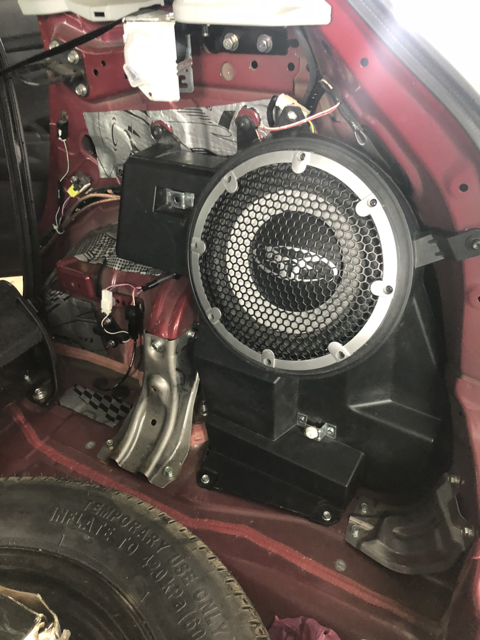 Rockford Fosgate встановлення сабвуфера 3