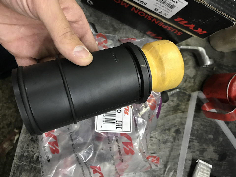 Заміна стока Carisma 1.6 MR554519 (20) 4