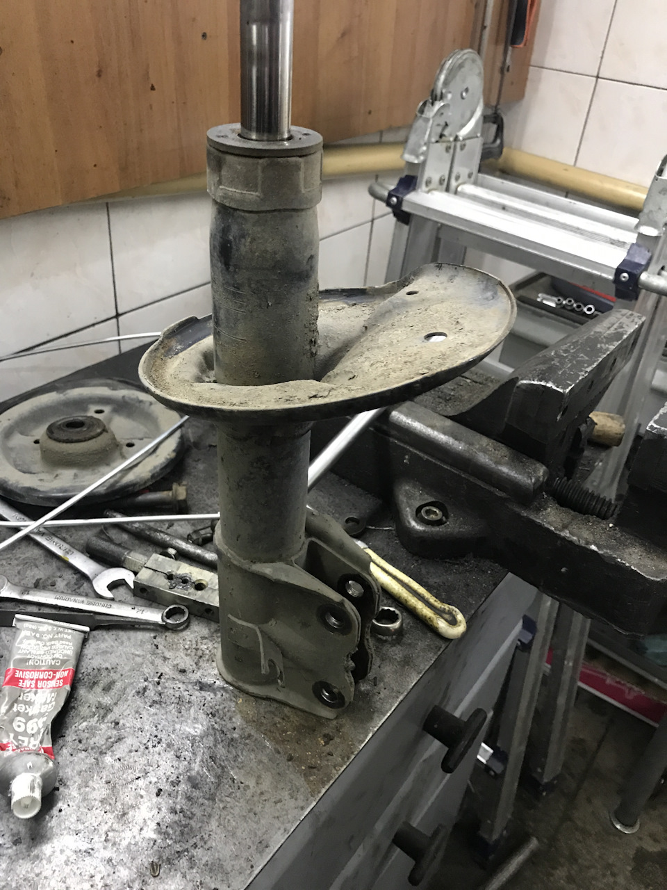 Заміна стока Carisma 1.6 MR554519 (20) 1