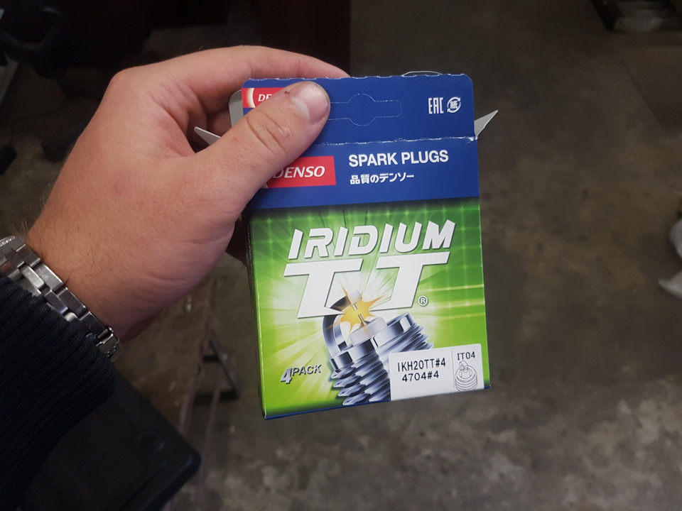 Зміна свічок на Denso IKH20TT iridium. 1