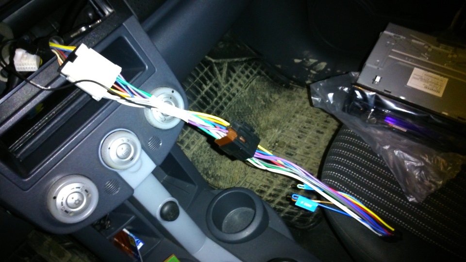 Kenwood KDC-4757SD 4