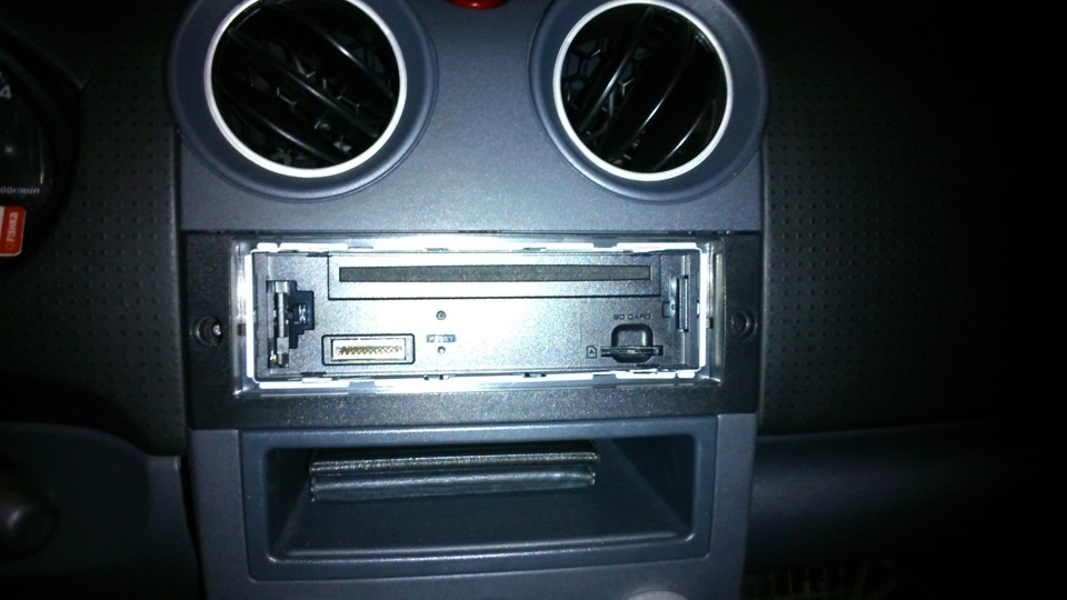 Kenwood KDC-4757SD 5