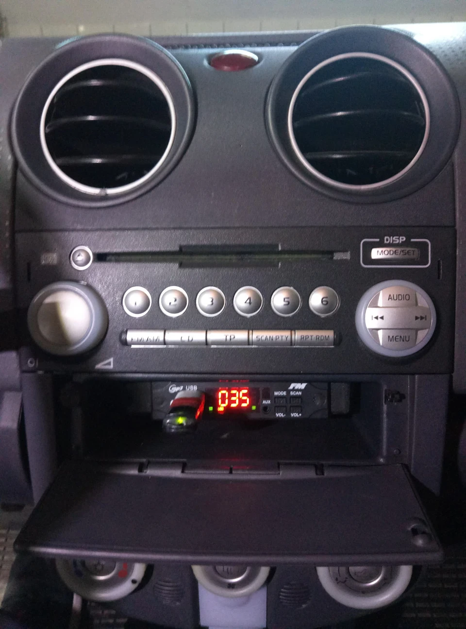 USB, Bluetooth за 2.5$