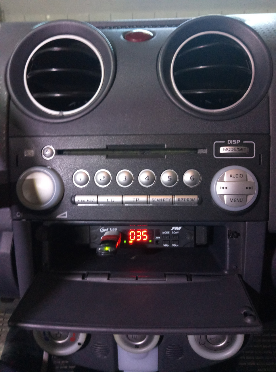 USB, Bluetooth за 2.5$ 1