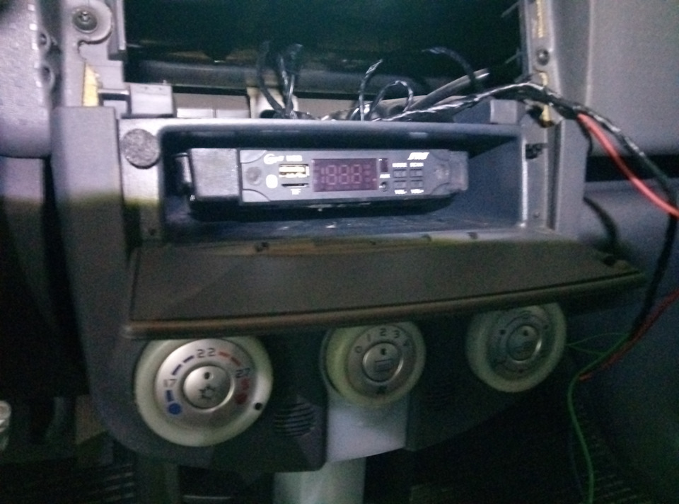 USB, Bluetooth за 2.5$ 3