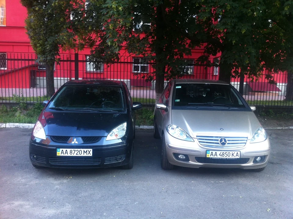 Спонтанний фотосет (Mitsubishi Colt & Mercedes A200)