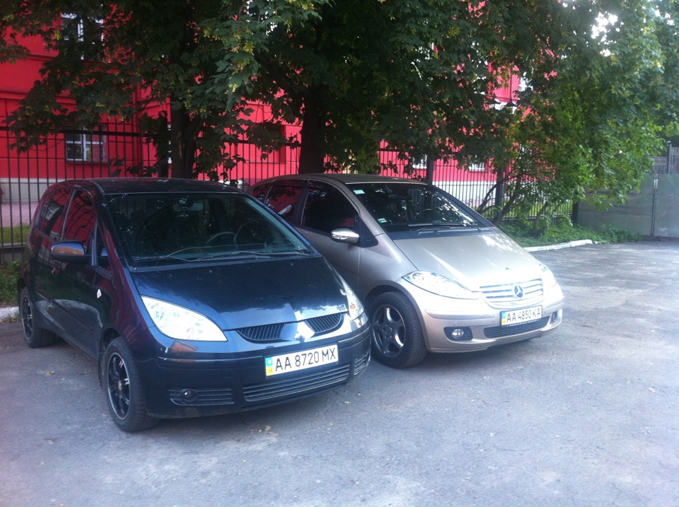 Спонтанний фотосет (Mitsubishi Colt & Mercedes A200) 2