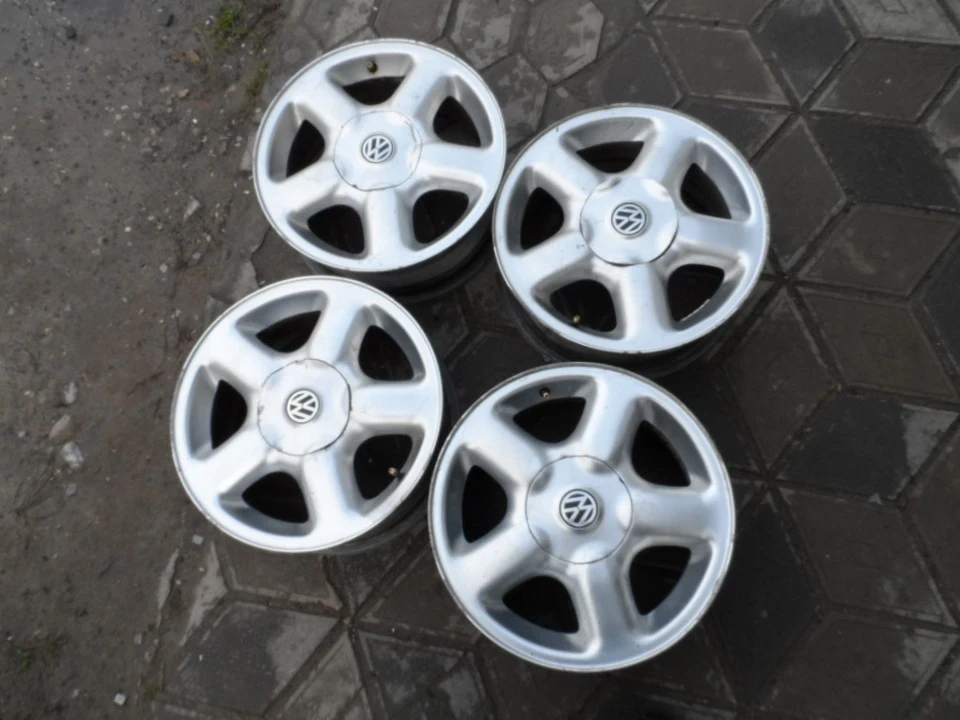 Продам диски VW r15 4/100