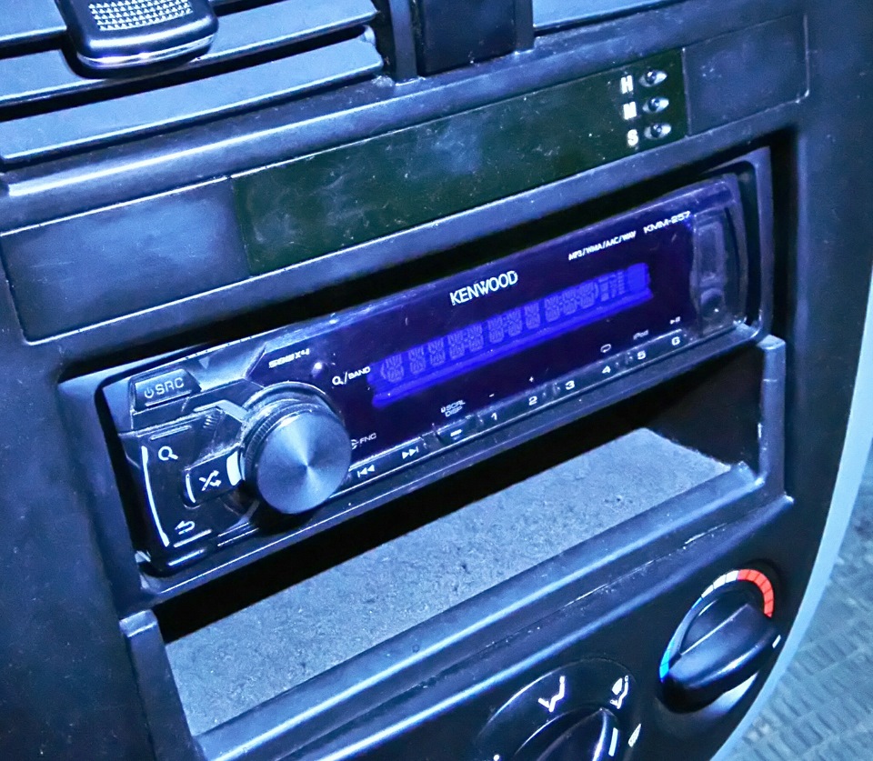 Продам магнітолу Kenwood kmm-257 1