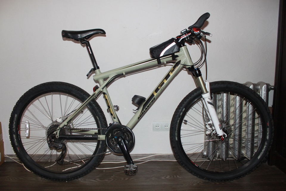 Продам свій GT Avalanche 2.0 Disc (2009) RS Reba SL 2010, Elixir 5, FSA Carbone 5