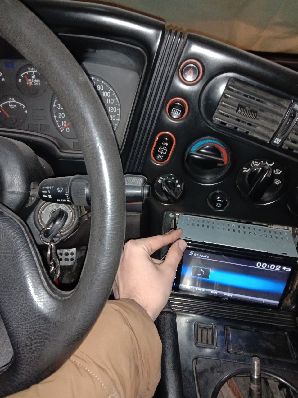 Поставив 2din магнітолу JVC kw-m25bt 2