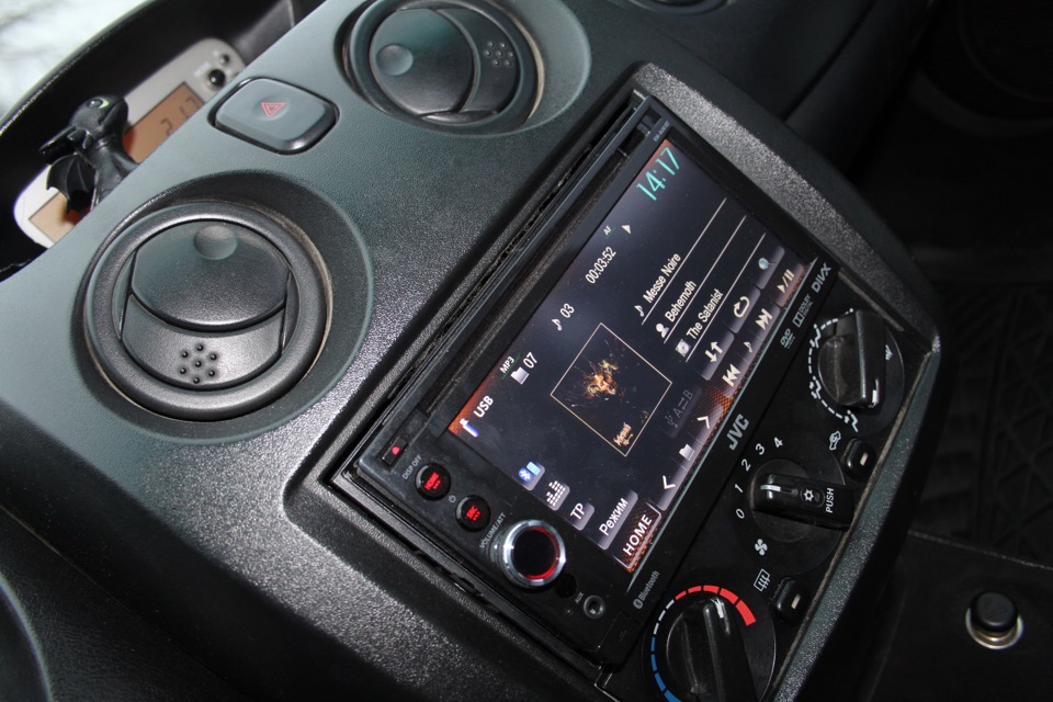 Встановлюємо магнітолу JVC AV61 та нову антену 4