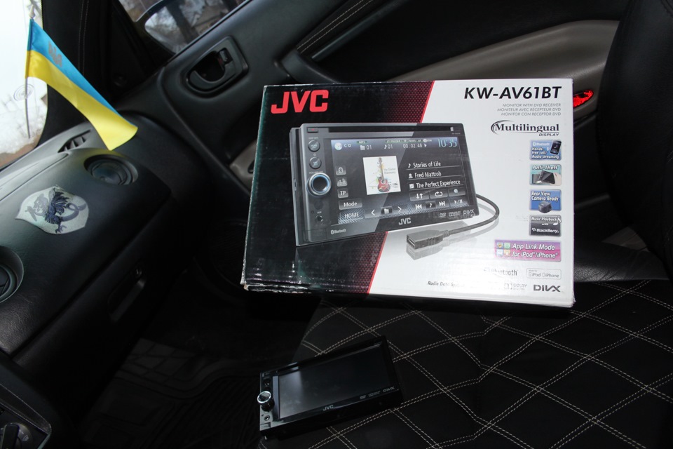 Встановлюємо магнітолу JVC AV61 та нову антену 3