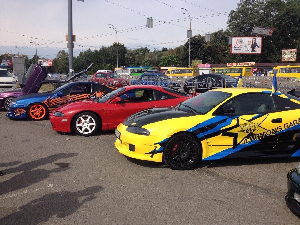 участь у виставці Ready To Race 1