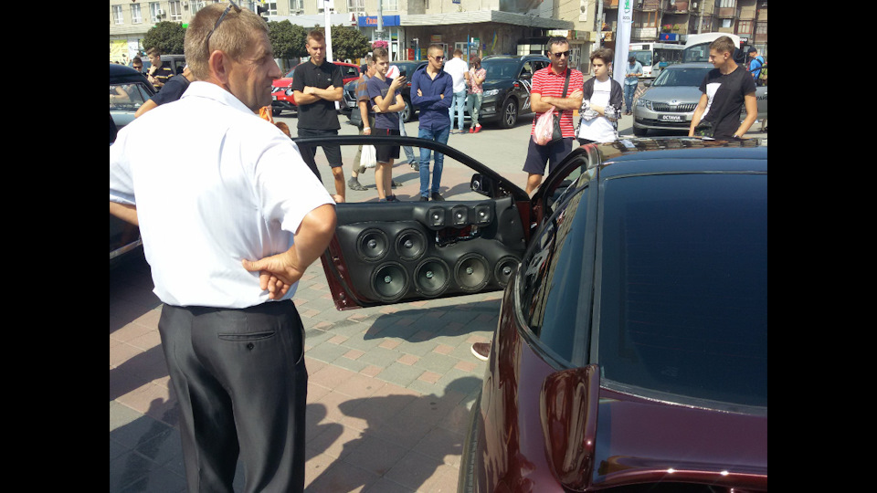 Автовиставка в Івано-Франківську 2