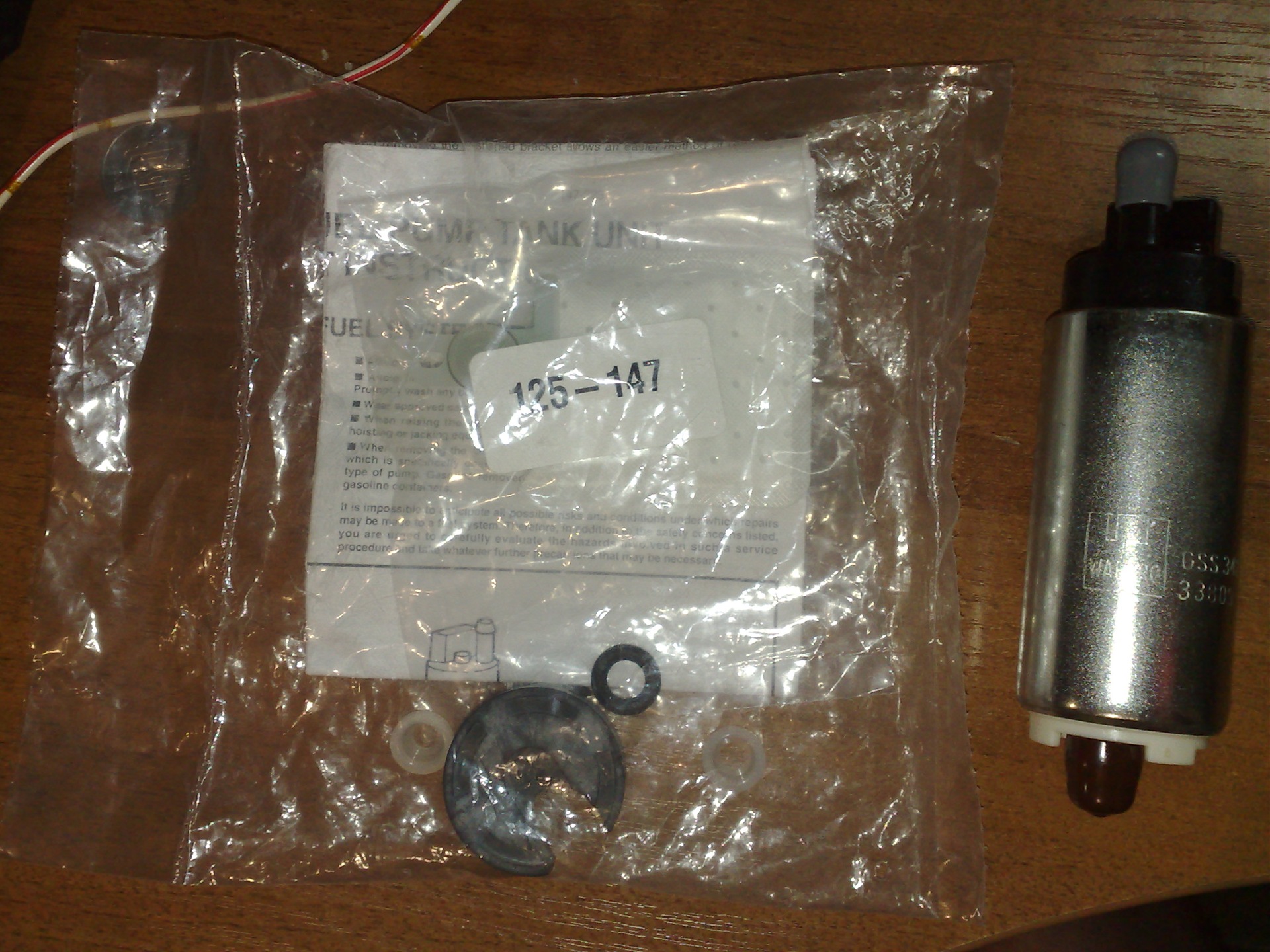 Walbro GSS342 + Install Kit 1