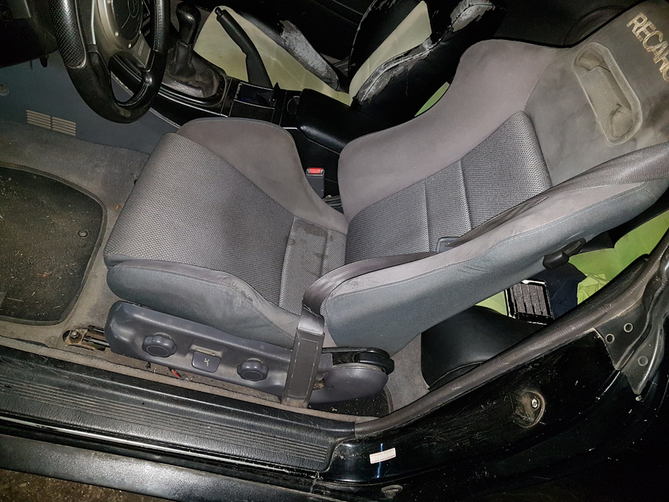 RECARO 4