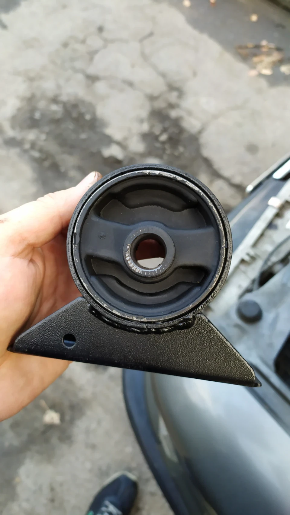 Подушка двигуна