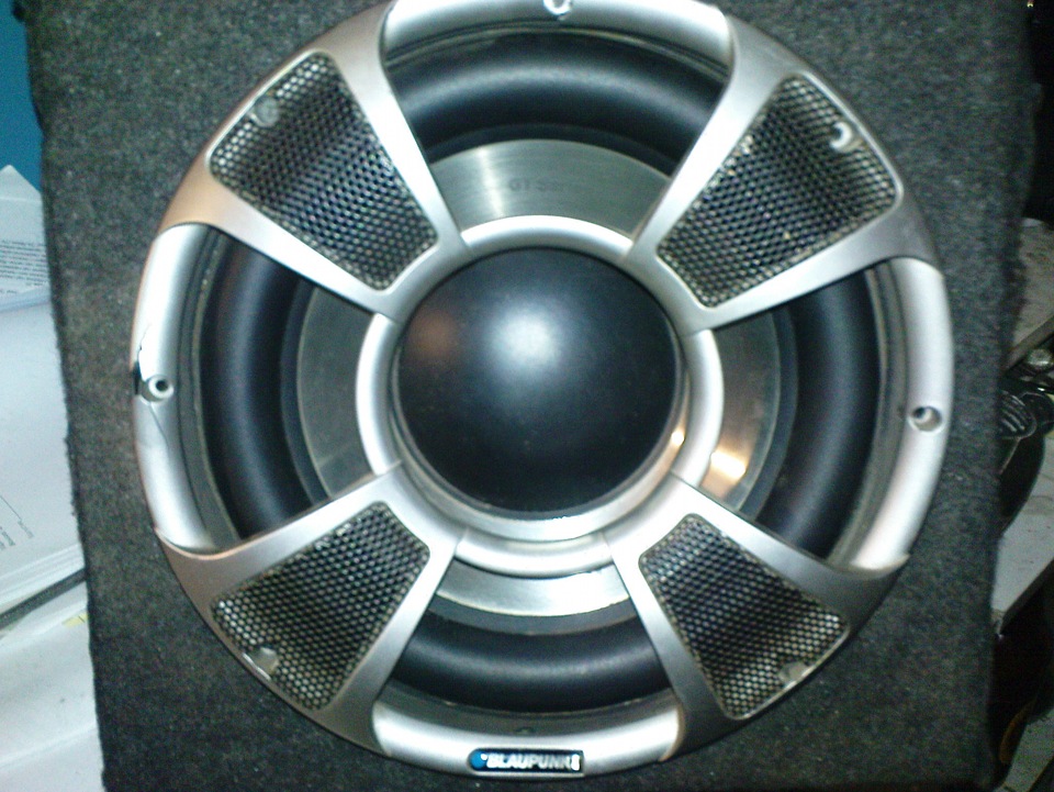 Куплен БУ Сабвуфер Blaupunkt GTt 1200 1
