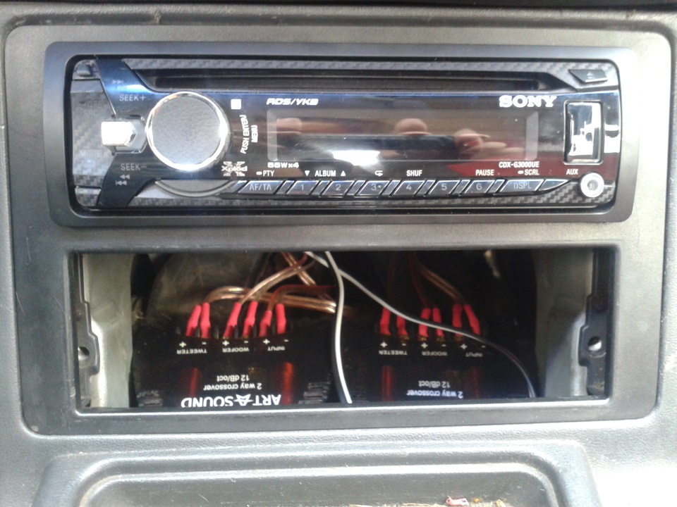 Магнітол SONY CDX 63000UE 2
