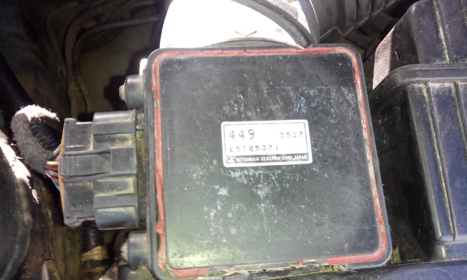 Шукаю датчик витрати повітря, повітромір, mitsubishi galant 1.8 i 16v 93г.в. 1