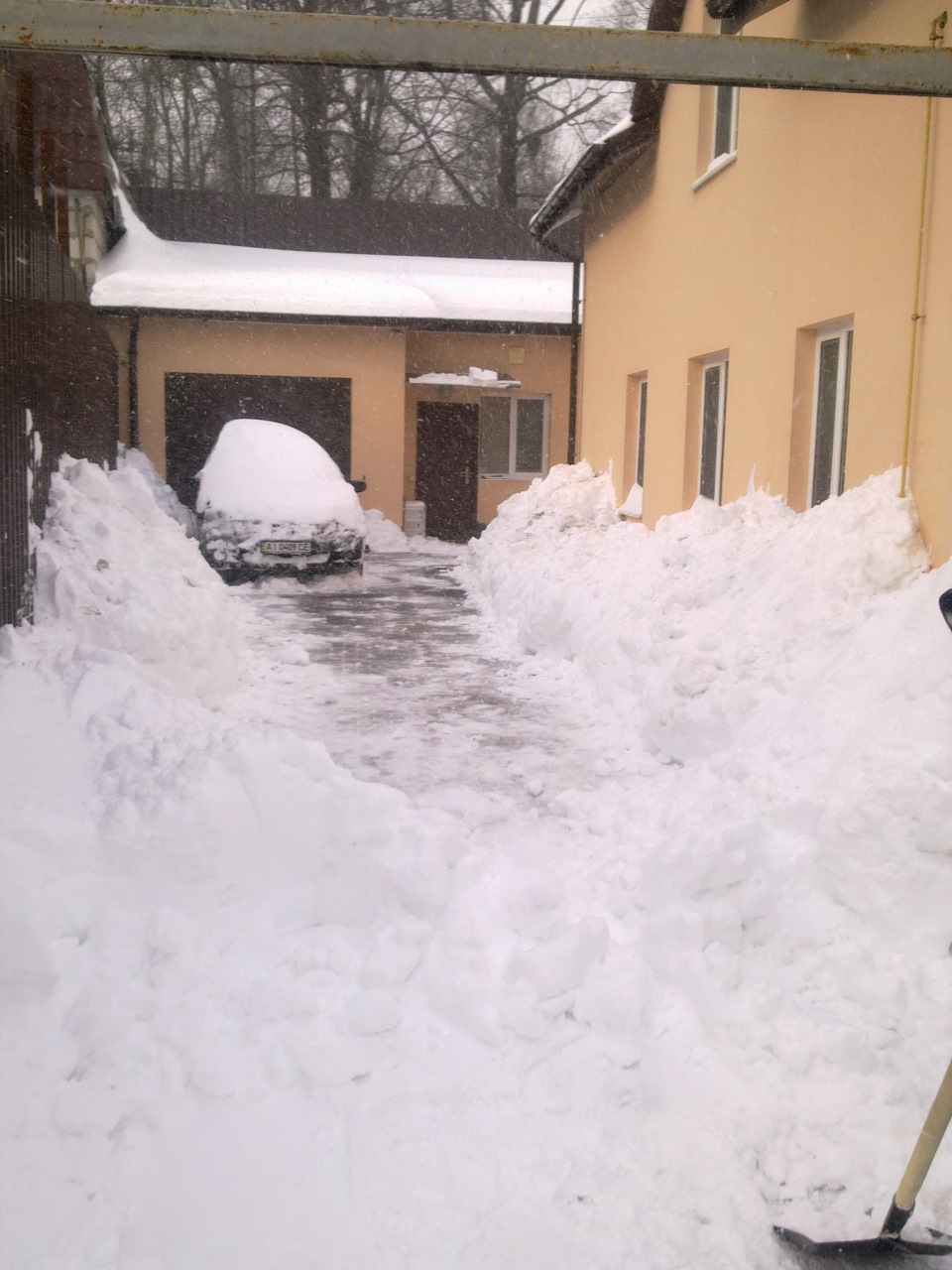 Зима у дворі 3