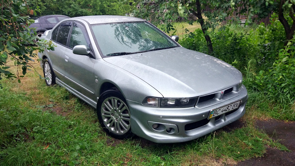 8. Багажник та спойлер 5