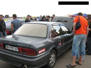 сірий монстр 4
