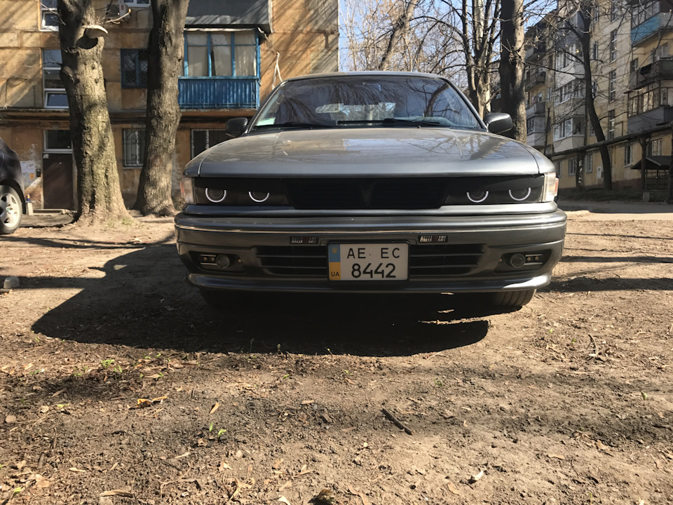 Перефарбував ґрати 1