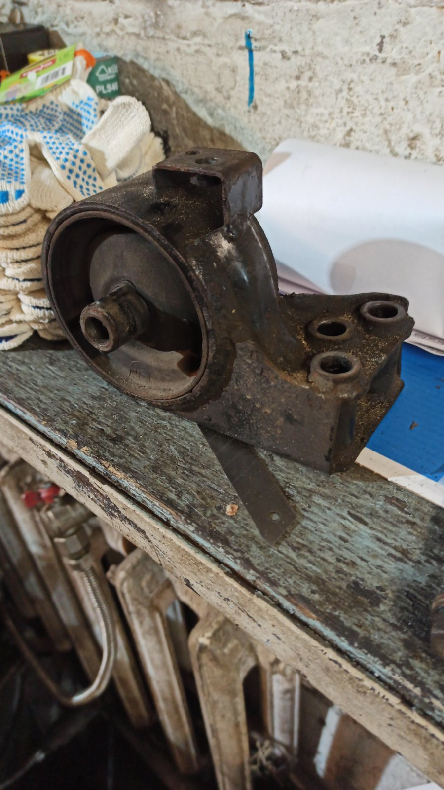 MB864953 чим замінити подушку якщо шкода грошей? (RBI M0907LM) 2