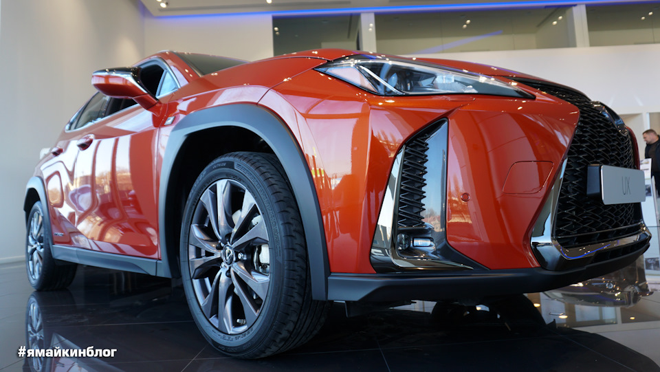 Lexus UX в Одесі 2