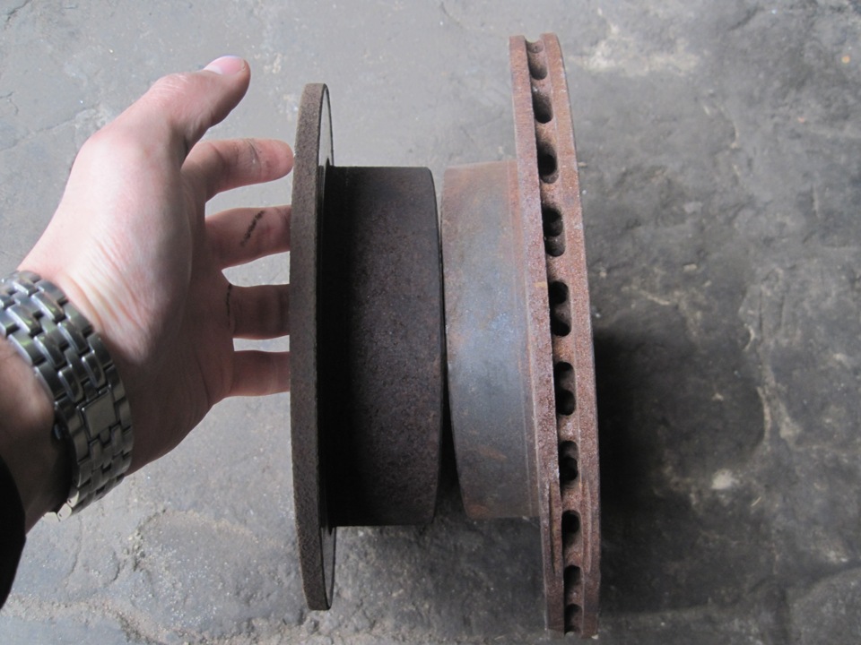 Задні Brembo 2 поршні 2