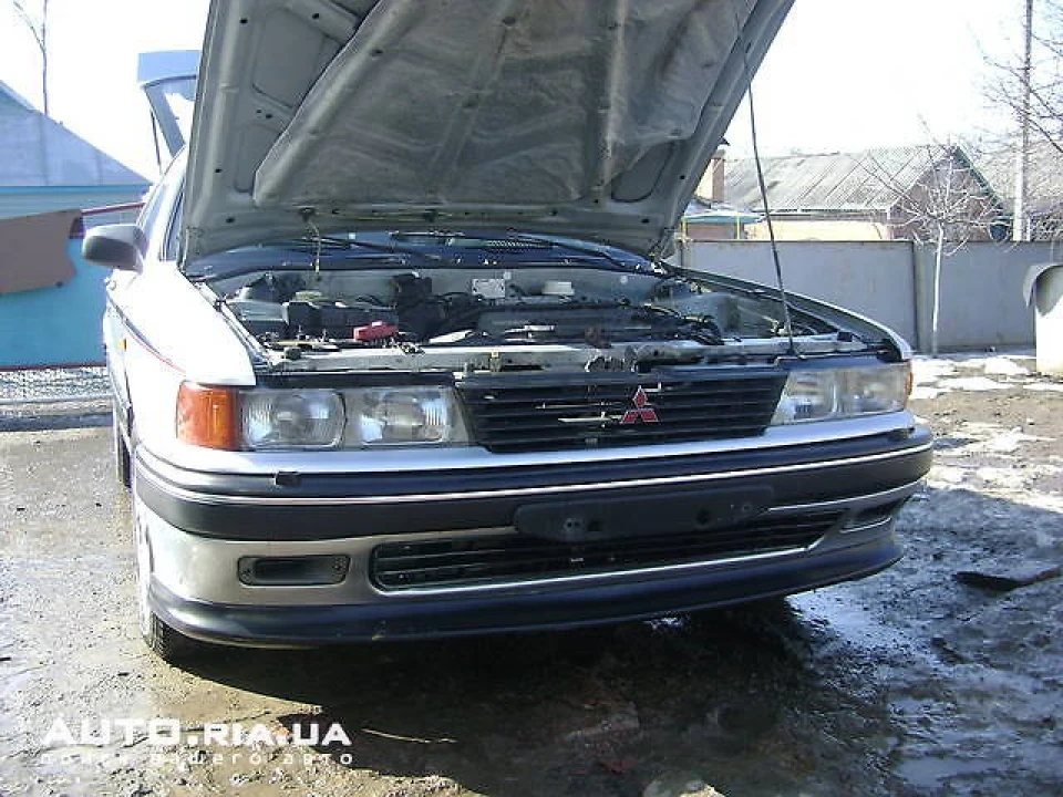 От пригнав Галанта Хачбека 1990 2.0 з Німеччини продам по запчастинам