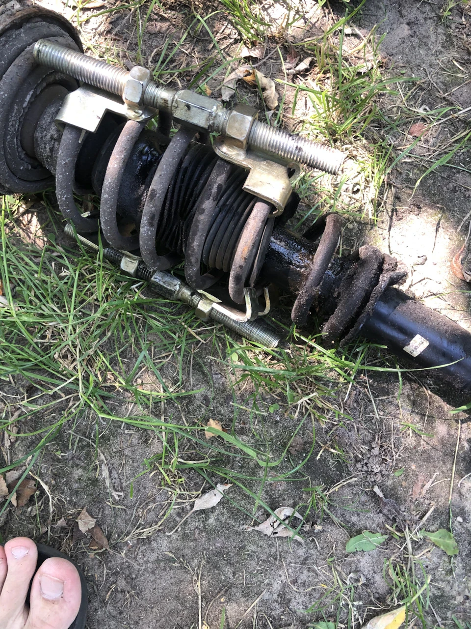 Задні стійки
