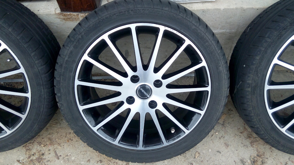 Німецькі тапки Borbet R17 на гумі Continental SportContact2 5