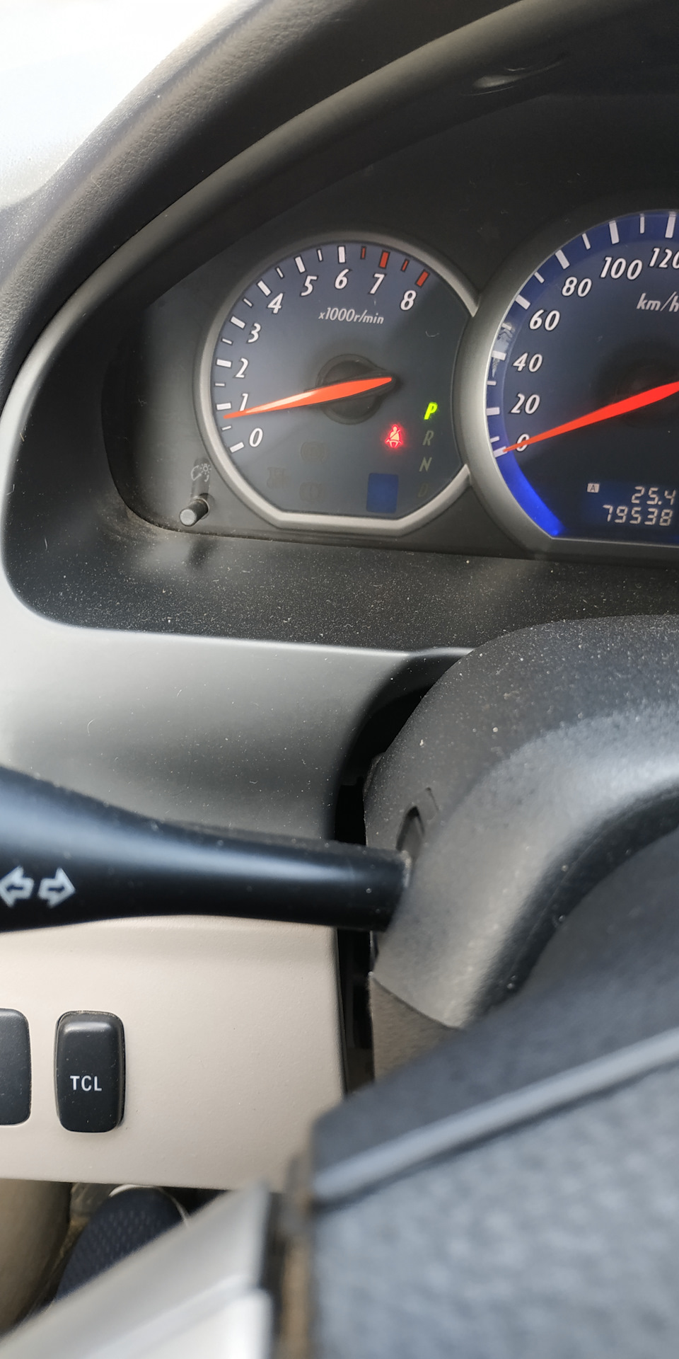 Підзарядка акумулятора INCI AKU 72 Ah (600A) та навчання дросельної заслінки GRANDIS 3