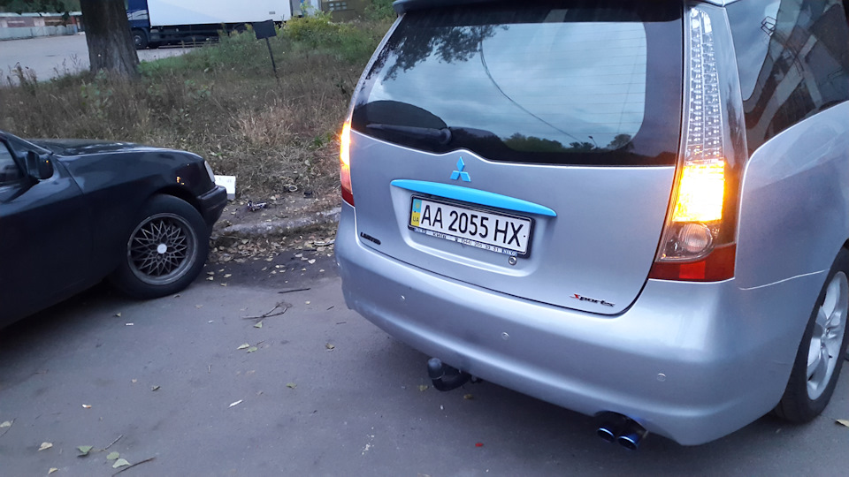 Молдинги на двері і грати в бампер 3
