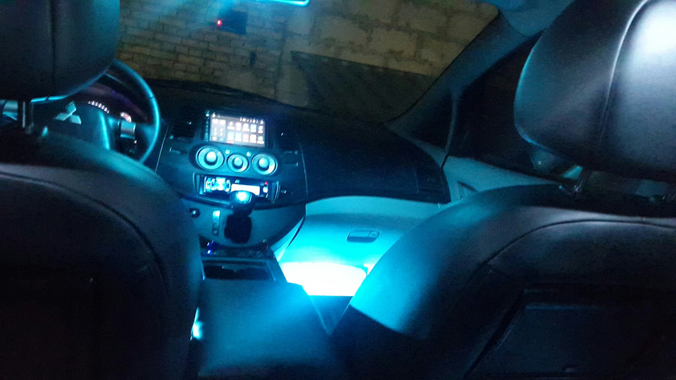 Вона одна така) Центральна консоль грандіс 2