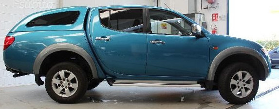 Газові упори кришки оригінального кунгу Mitsubishi L200. 2