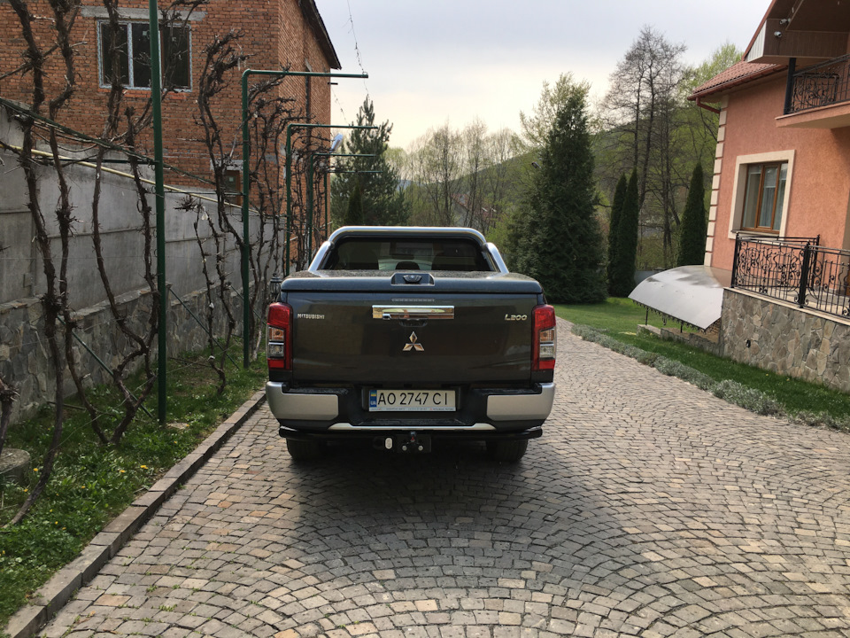 Встановлення фаркопу на Mitsubishi L200 2