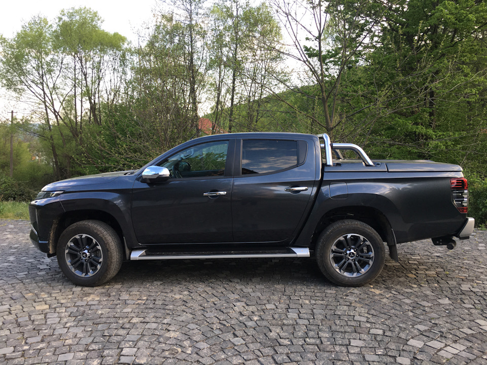 Встановлення кришки кузова та дуги Mitsubishi L200 2