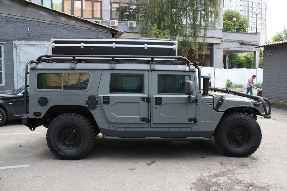Hummer H1 Line-X 3