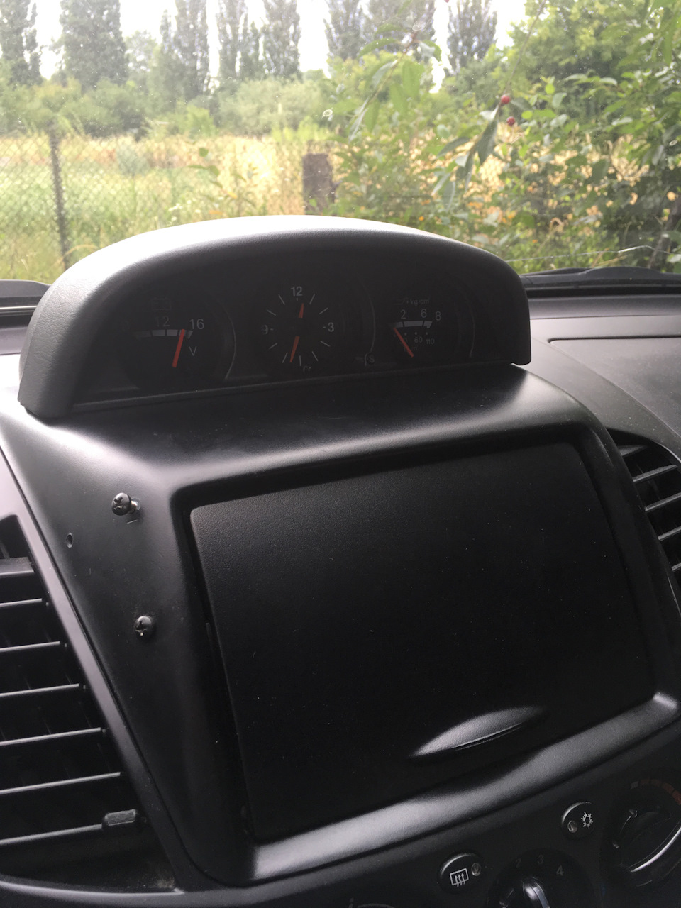 Консоль від pajero sport 1