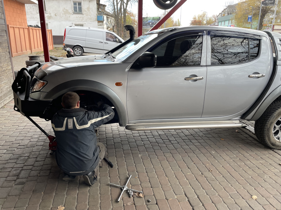 Заміна передніх колодок 1