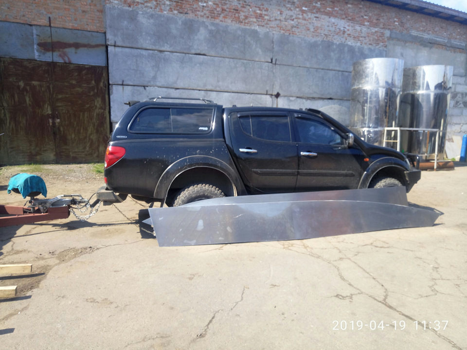 Трудові будні Л200 5