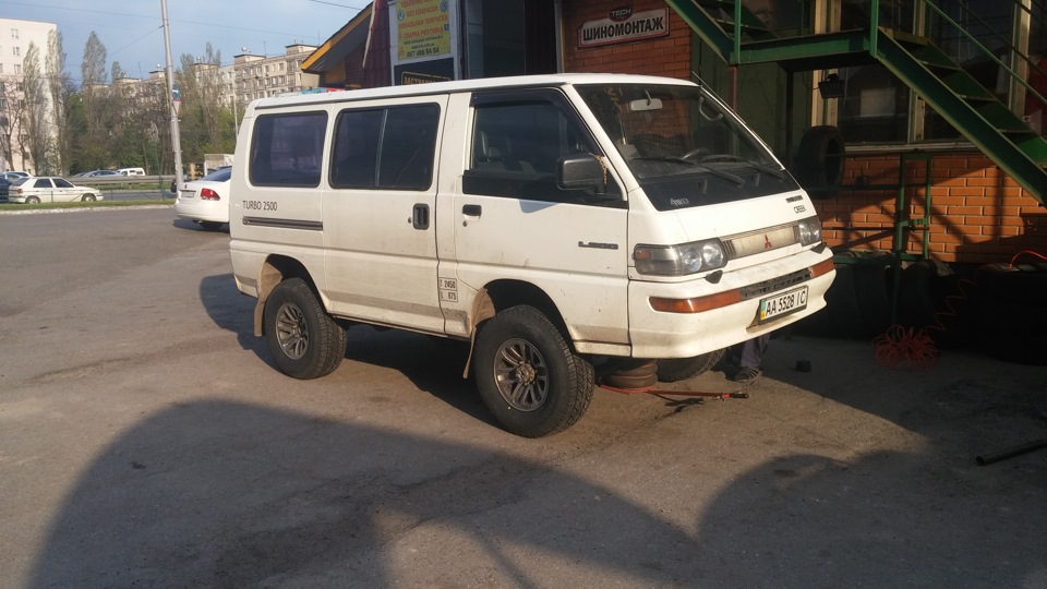 Yokohama Geolandar A/TS G012 265/70 R15 3