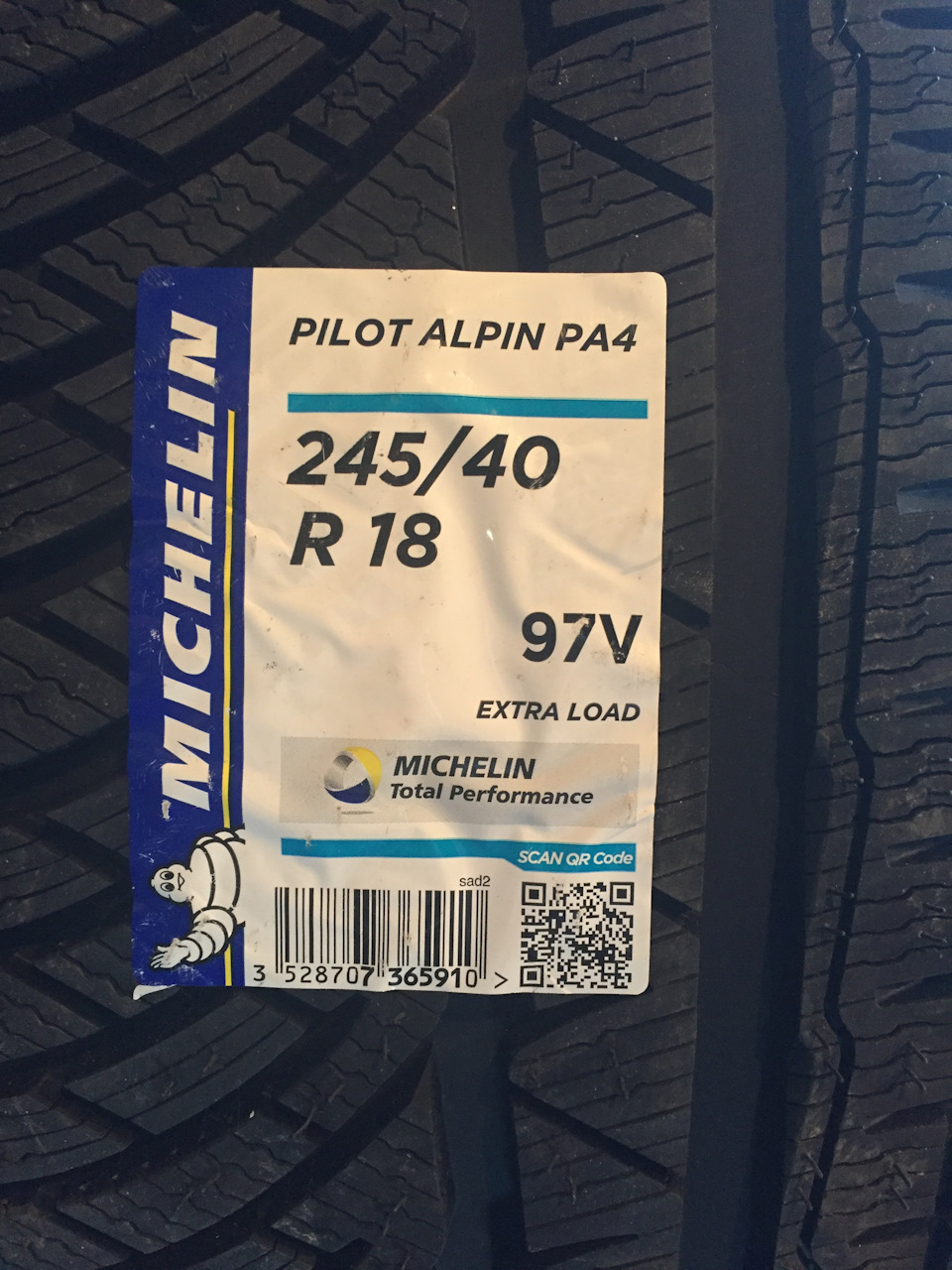 Michelin PA4 2